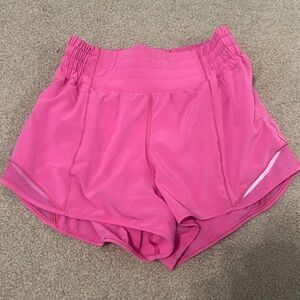 Lululemon hotty hot high rise 2.5 shorts in sonic pink